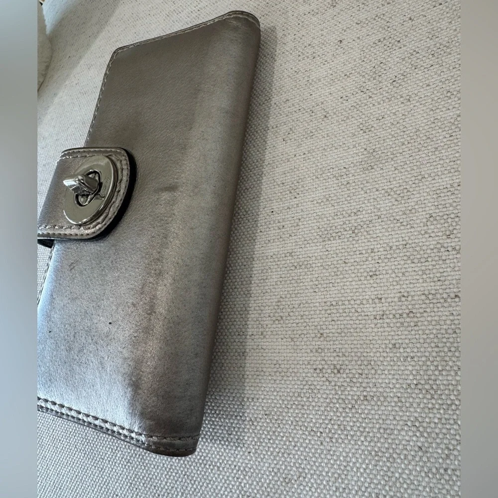 Coach Vintage Women's Silver Metallic Leather Bifold Wallet With Checkbook Flap